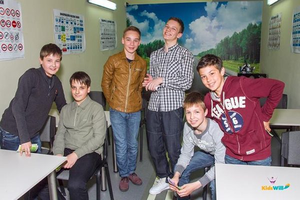 Оборудование для автошкол в детских городах профессий KidsWill и Кидландия