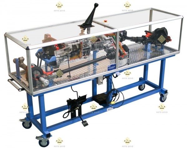 Stoisko laboratoryjne-symulator „NAPĘD POJAZDU 4X4 W SEKCJI Z RĘCZNĄ SKRZYNIĄ BIEGÓW”
